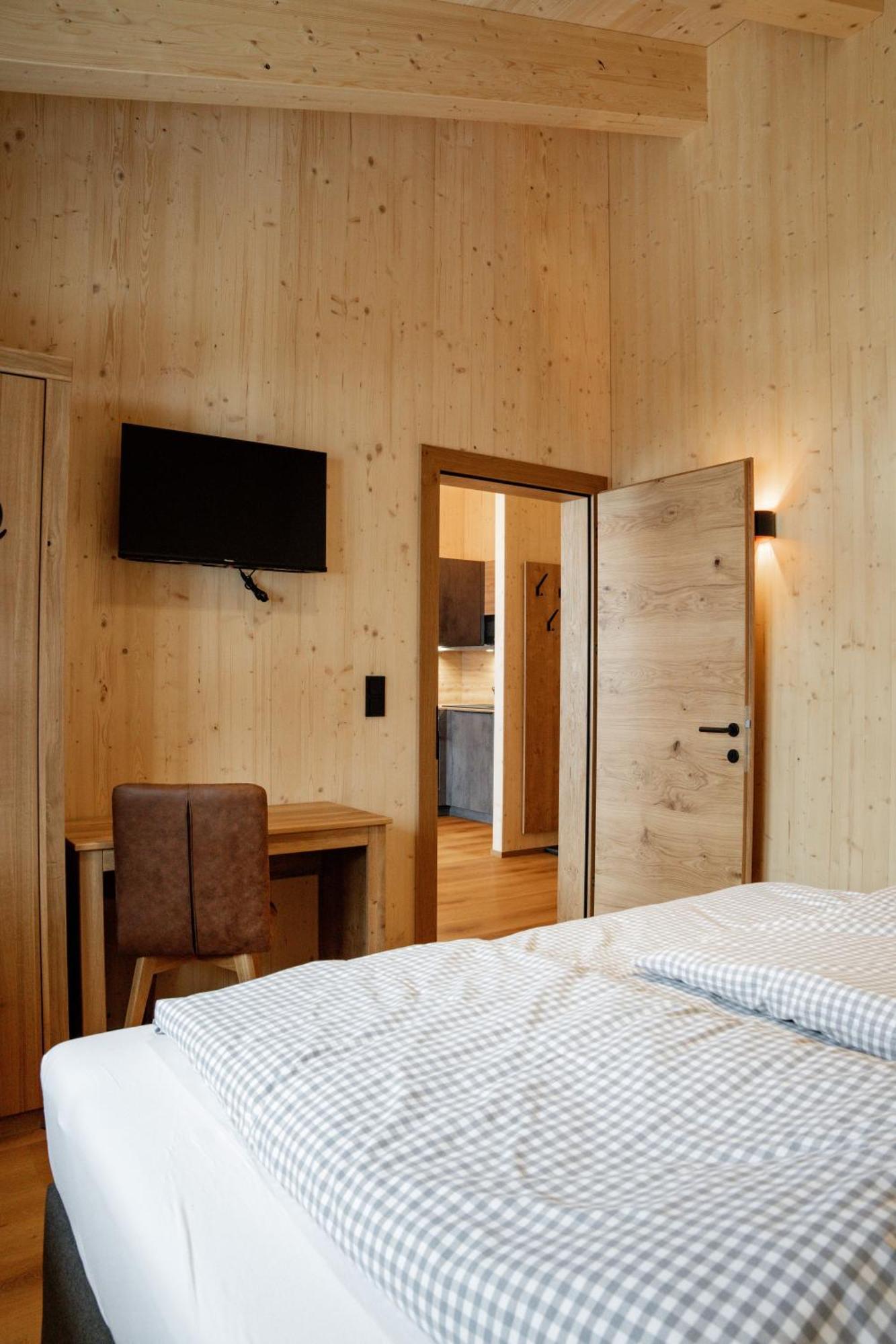 Berwang Chalets - Enzian エクステリア 写真