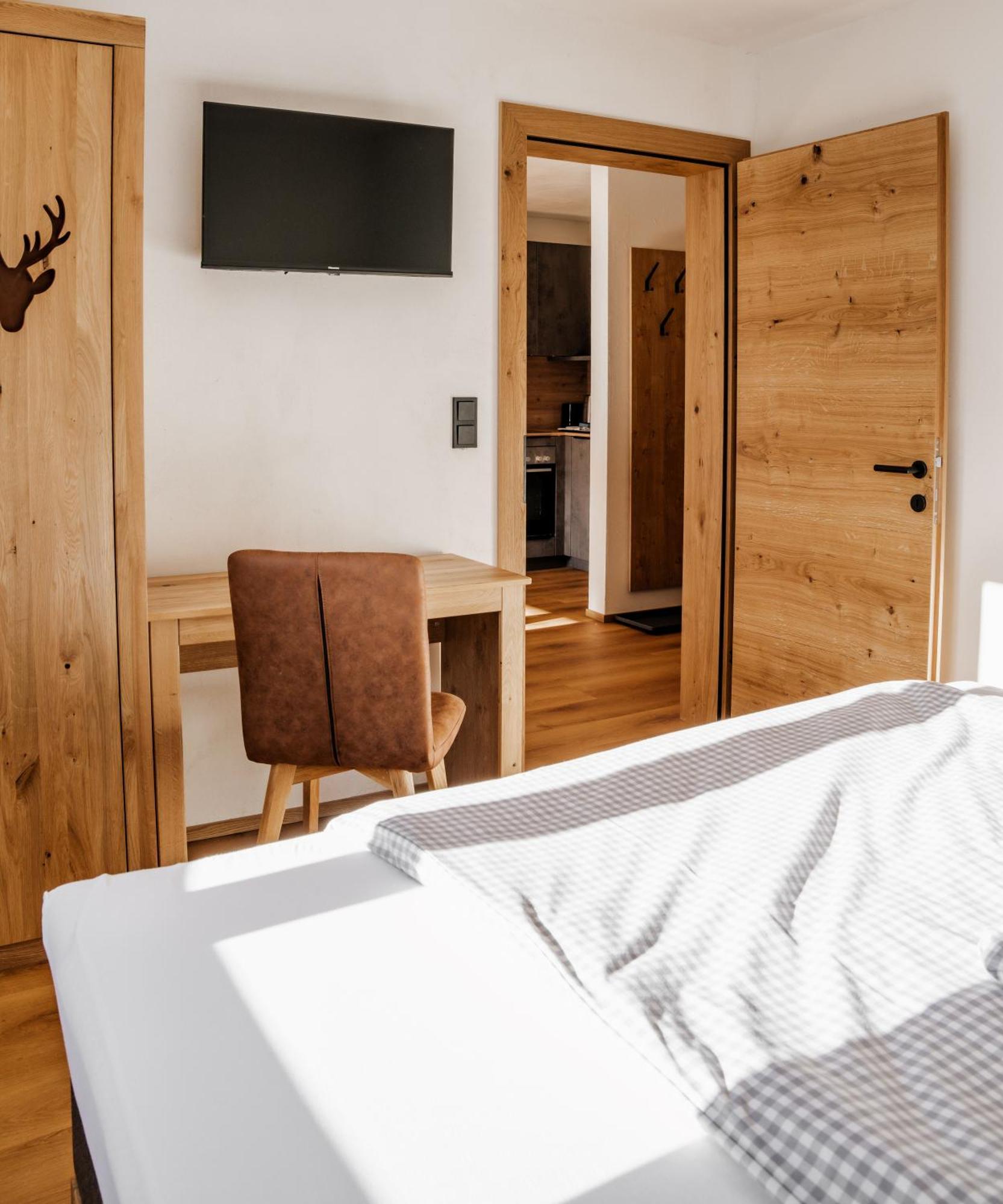 Berwang Chalets - Enzian エクステリア 写真